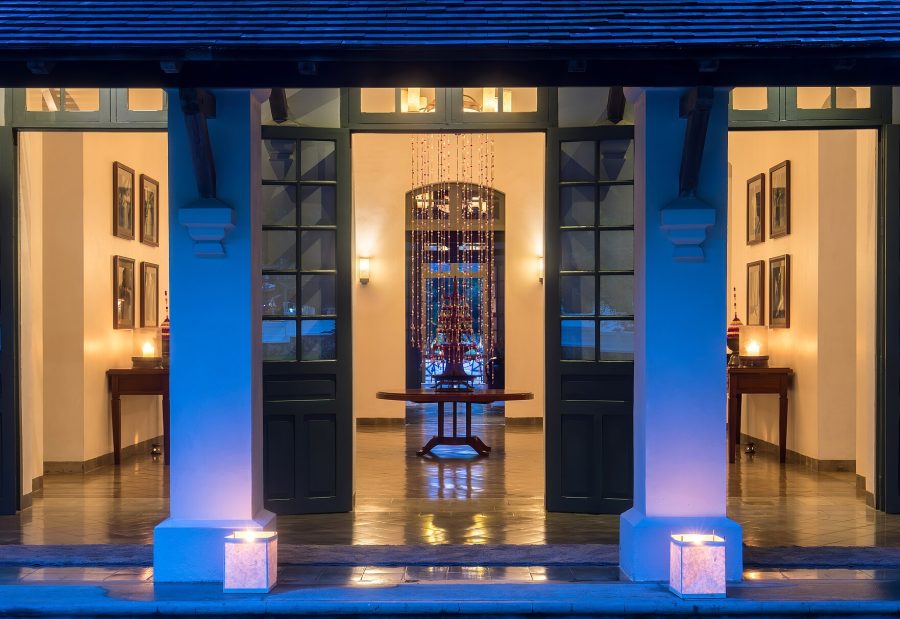 Hotel lobby at a property contracted directly by Victoria Tour