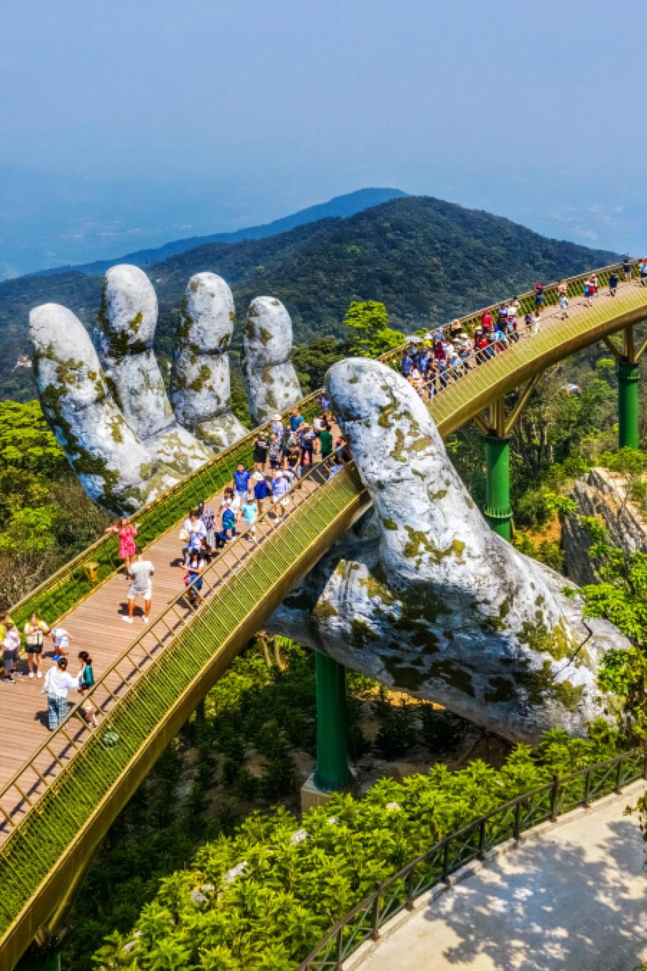 Ho Chi Minh - Danang - Ba Na Hill - Hoi An - Ninh Binh - Halong Bay - Hanoi