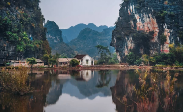 9 Days Tour Package - Vietnam Ho Chi Minh - Danang - Ba Na Hill - Hoi An - Ninh Binh - Halong Bay - Hanoi