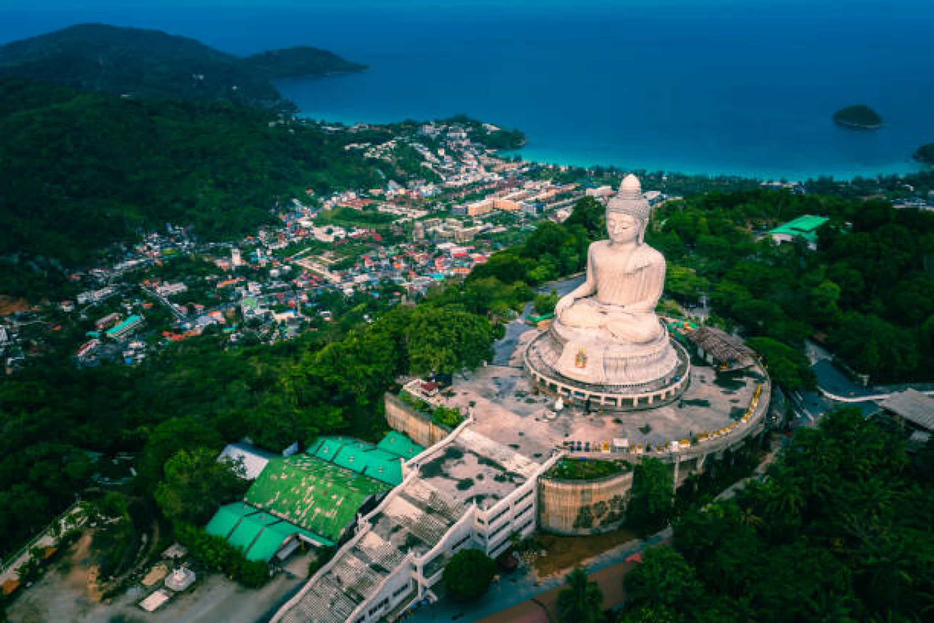 5 Days Tour Package - Thailand Bangkok - Phuket - Phi Phi Island