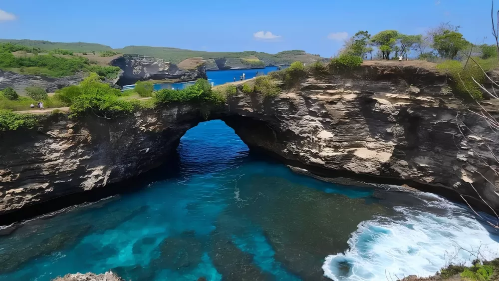 Broken beach