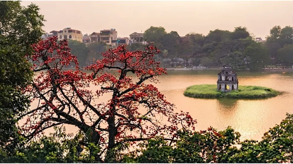 Hoan Kiem Lake