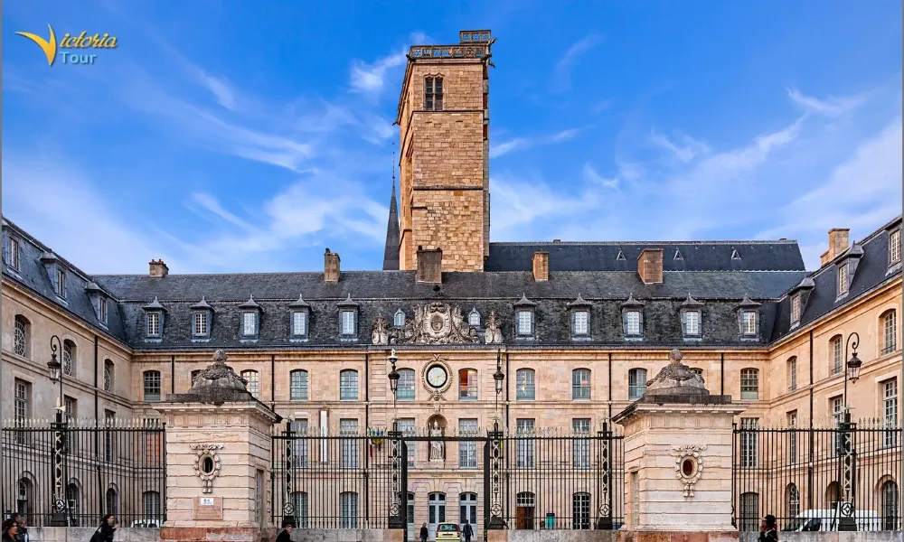 Quảng trường Place de la Libération