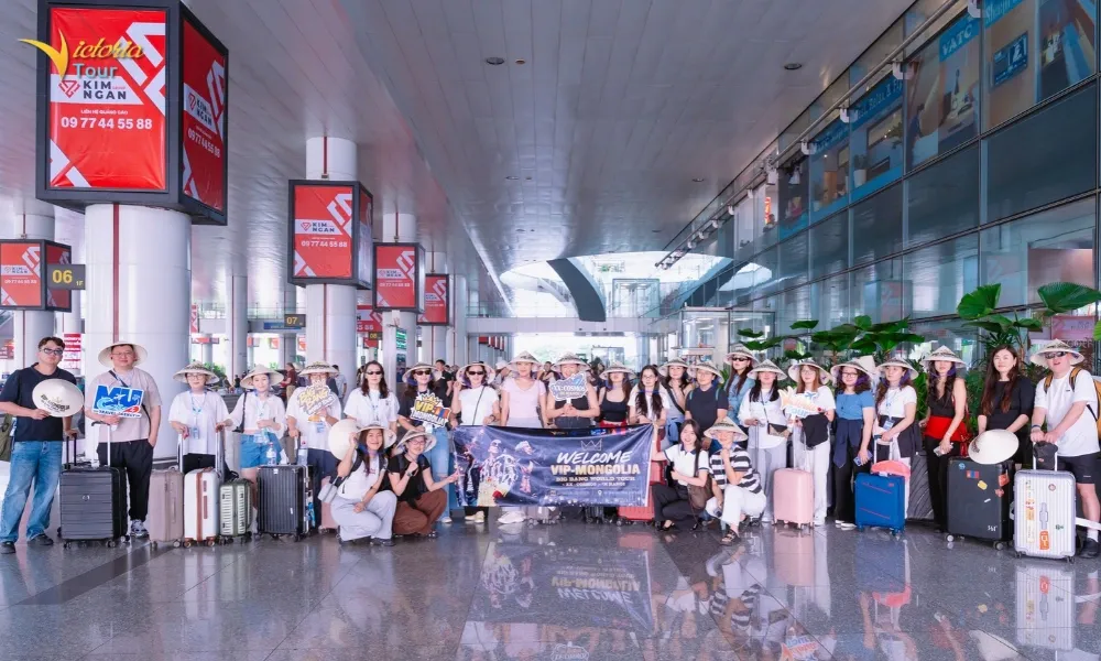 Victoria Tour Welcomes 77 Mongolian Guests for BIGBANG