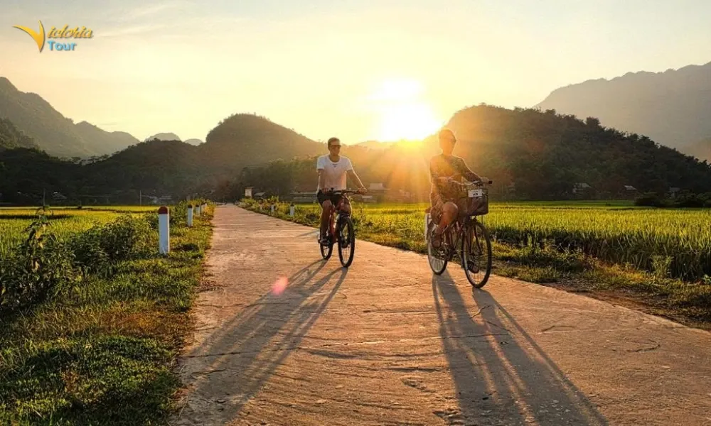 Vietnam 5-Day Tour: Hanoi - Mai Chau - Pu Luong